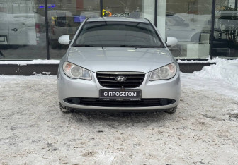 Подержанный автомобиль Hyundai Elantra Sedan 2008 года (2 фото)