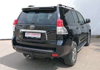 Подержанный автомобиль Toyota Land Cruiser Prado 2010 года (5 фото)