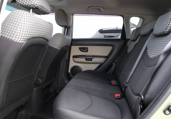 Подержанный автомобиль Kia Soul 2011 года (10 фото)
