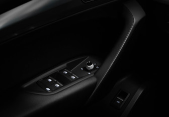 Подержанный автомобиль Audi Q5 2019 года (14 фото)