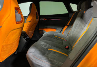 Подержанный автомобиль Zeekr 001 2023 года (9 фото)