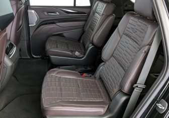 Подержанный автомобиль Cadillac Escalade Suv 2023 года (18 фото)