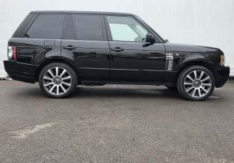 Подержанный автомобиль Land Rover Range Rover 2005 года (4 фото)