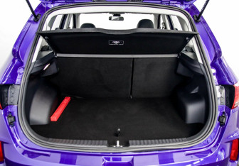 Подержанный автомобиль FAW Besturn X40 2021 года (23 фото)