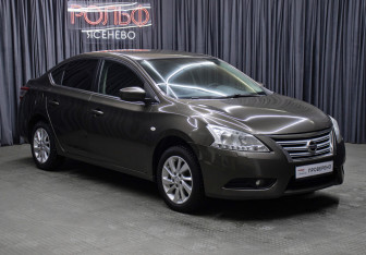 Подержанный автомобиль Nissan Sentra Sedan 2014 года (3 фото)