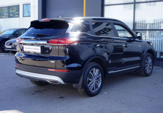 Подержанный автомобиль Geely Atlas Pro 2021 года (5 фото)