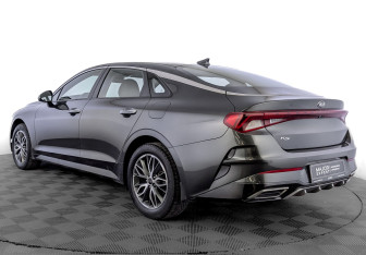 Подержанный автомобиль Kia K5 2020 года (7 фото)