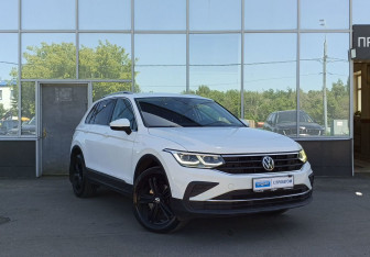 Подержанный автомобиль Volkswagen Tiguan 2021 года (3 фото)