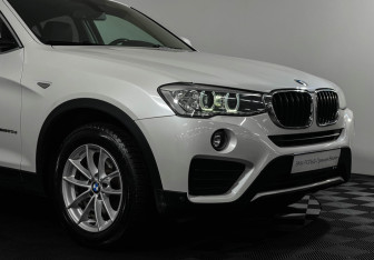 Подержанный автомобиль BMW X4 2017 года (20 фото)