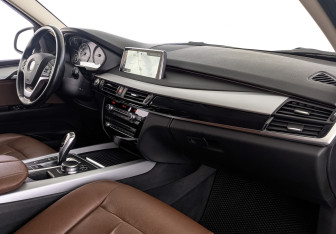 Подержанный автомобиль BMW X5 2018 года (13 фото)