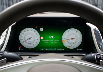 Подержанный автомобиль Genesis G90 2022 года (13 фото)