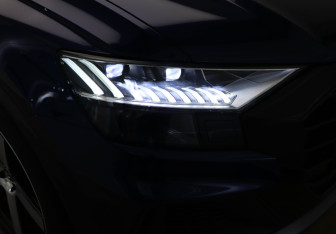 Подержанный автомобиль Audi Q8 2019 года (28 фото)