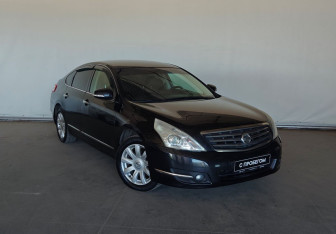 Подержанный автомобиль Nissan Teana 2011 года (3 фото)