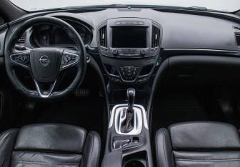 Подержанный автомобиль Opel Insignia Sedan 2014 года (13 фото)