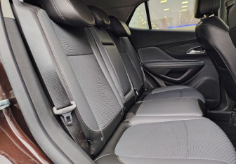 Подержанный автомобиль Opel Mokka 2014 года (11 фото)