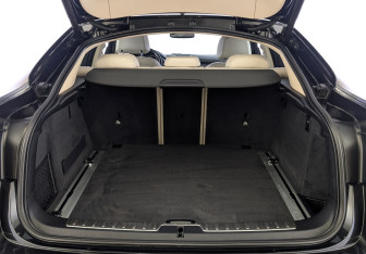 Подержанный автомобиль BMW X6 2015 года (10 фото)