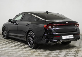 Подержанный автомобиль Kia K5 2021 года (7 фото)