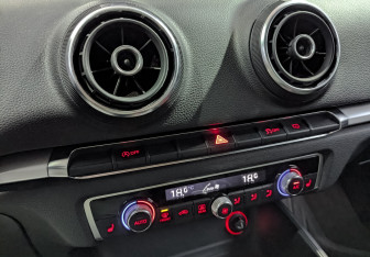 Подержанный автомобиль Audi A3 Hatchback 2013 года (21 фото)