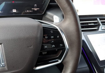 Подержанный автомобиль Wey 05 2023 года (27 фото)