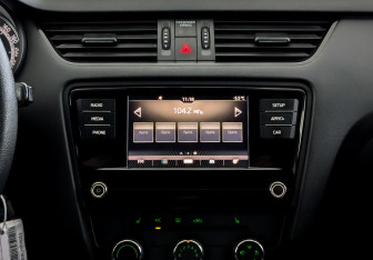 Подержанный автомобиль Skoda Octavia Liftback 2019 года (15 фото)