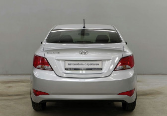 Подержанный автомобиль Hyundai Solaris Sedan 2016 года (6 фото)