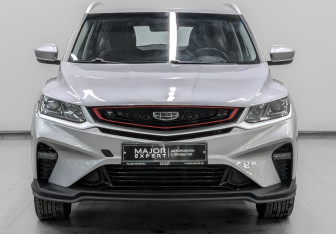 Подержанный автомобиль Geely Coolray 2022 года (2 фото)