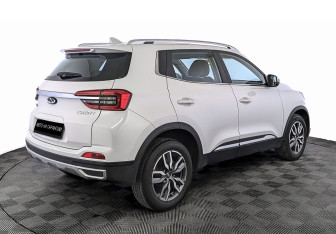 Подержанный автомобиль Chery Tiggo 4 2022 года (5 фото)