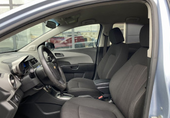 Подержанный автомобиль Chevrolet Aveo Sedan 2012 года (17 фото)