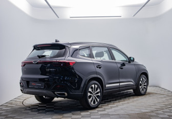 Подержанный автомобиль Chery Tiggo 8 2020 года (5 фото)