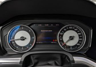 Подержанный автомобиль Volkswagen Touareg 2020 года (13 фото)