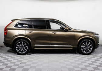 Подержанный автомобиль Volvo XC90 2017 года (4 фото)