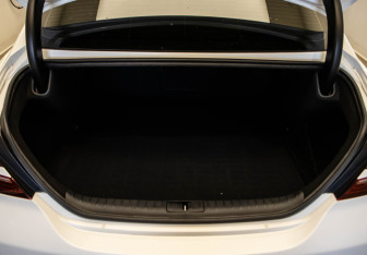 Подержанный автомобиль Genesis G70 2021 года (29 фото)