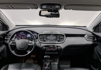 Подержанный автомобиль Kia Sorento 2019 года (13 фото)