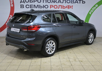 Подержанный автомобиль BMW X1 2019 года (4 фото)