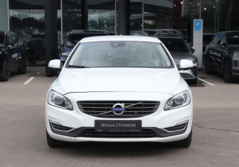 Подержанный автомобиль Volvo S60 2017 года (2 фото)