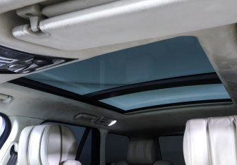 Подержанный автомобиль Land Rover Range Rover 2015 года (15 фото)