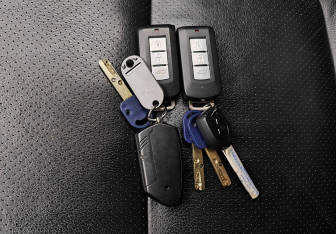 Подержанный автомобиль Mitsubishi Outlander 2012 года (16 фото)