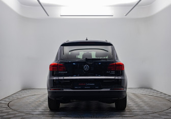 Подержанный автомобиль Volkswagen Tiguan 2012 года (6 фото)