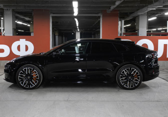 Подержанный автомобиль Zeekr 001 2023 года (8 фото)