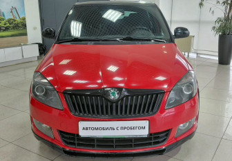 Подержанный автомобиль Skoda Fabia Hatchback 2012 года (2 фото)