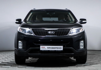 Подержанный автомобиль Kia Sorento 2013 года (2 фото)