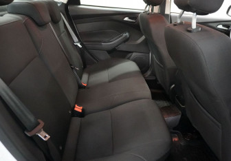 Подержанный автомобиль Ford Focus Sedan 2019 года (13 фото)