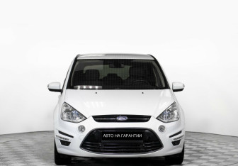 Подержанный автомобиль Ford S-MAX 2013 года (2 фото)