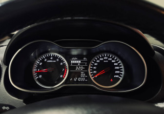 Подержанный автомобиль FAW Besturn X40 2019 года (14 фото)