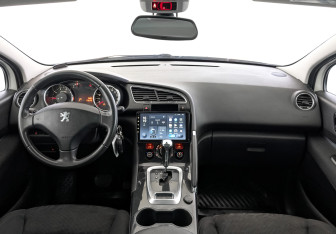 Подержанный автомобиль Peugeot 3008 2013 года (14 фото)