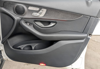 Подержанный автомобиль Mercedes-Benz GLC Coupe 2020 года (23 фото)