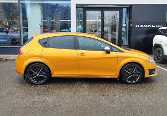 Подержанный автомобиль SEAT Leon Hatchback 2011 года (4 фото)