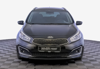 Подержанный автомобиль Kia Ceed Wagon 2017 года (2 фото)