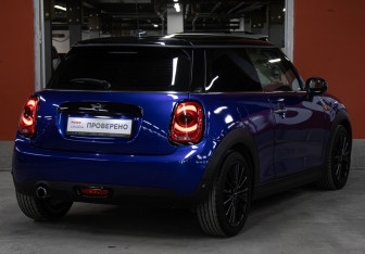 Подержанный автомобиль MINI Hatch 2018 года (5 фото)