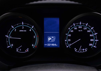 Подержанный автомобиль Toyota Land Cruiser Prado 2013 года (9 фото)